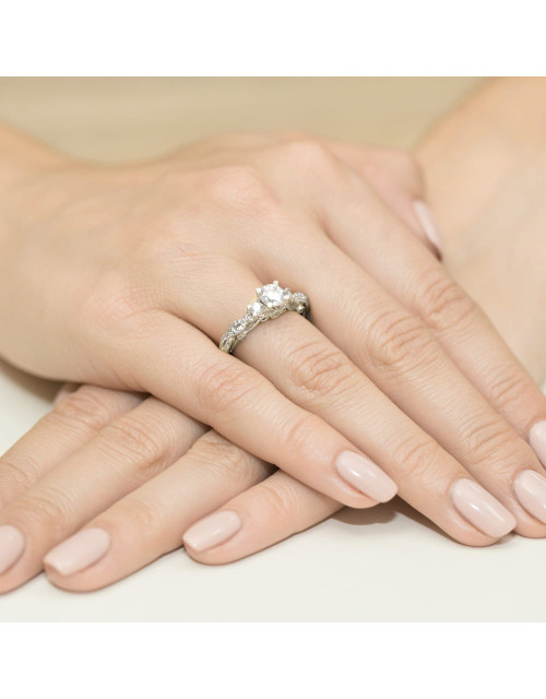 Pierscionek W0023-BIAŁY SZAFIR