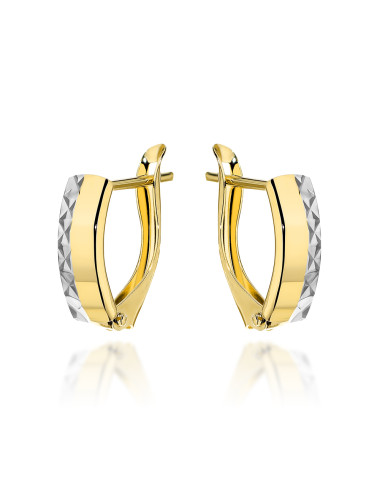 Kolczyki złote z diamentowaniem z boku na angielskim zapięciu (Gramatura: 1.12)