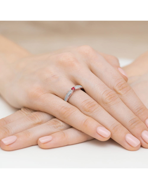 Pierscionek W0449-RUBIN