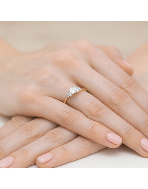 Pierscionek W0451-SZAFIR BIAŁY